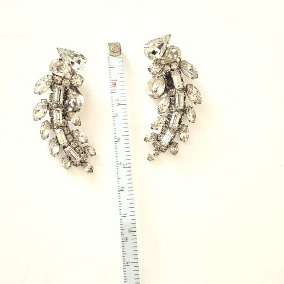 Vintage silver Crystal rhinestone climber earrings - Picture 10 of 16